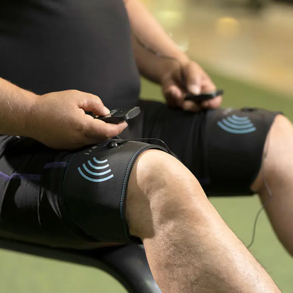 یک جفت ران بند EMS و دو کنترلر ایتال فیت